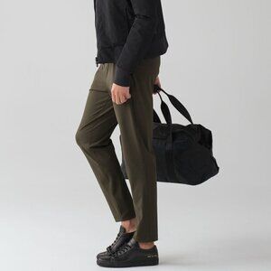 Lululemon On The Fly Pant *28"- Dark Olive- Size 4